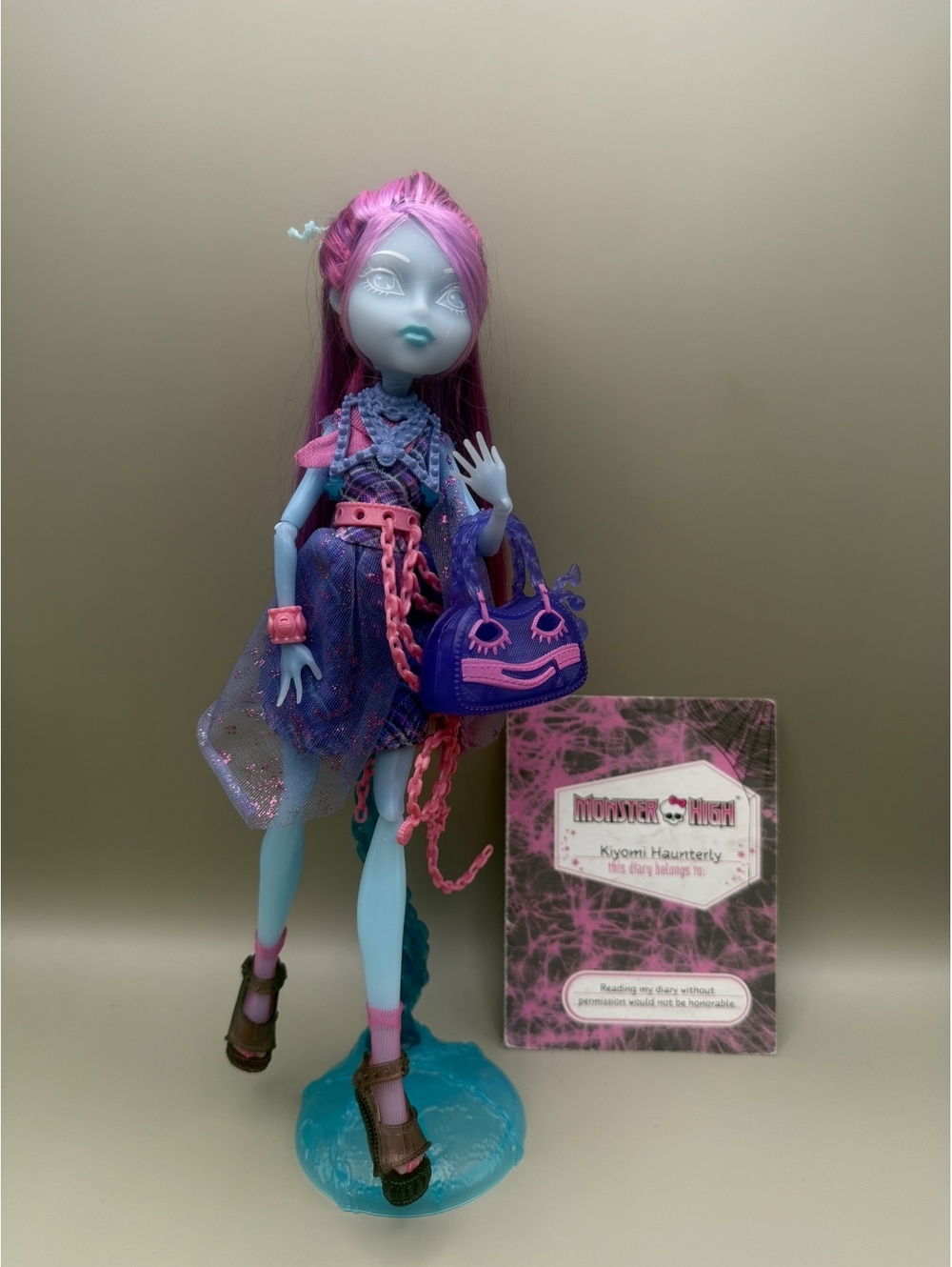 Monster High Kiyomi Haunterly Haunted Students Complete
